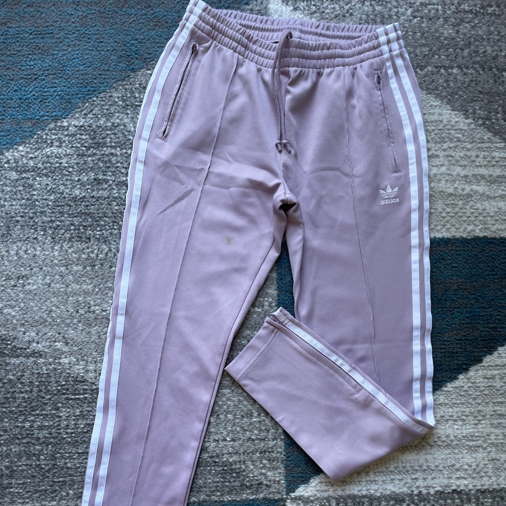 Small track pants in lavender!!! Like new